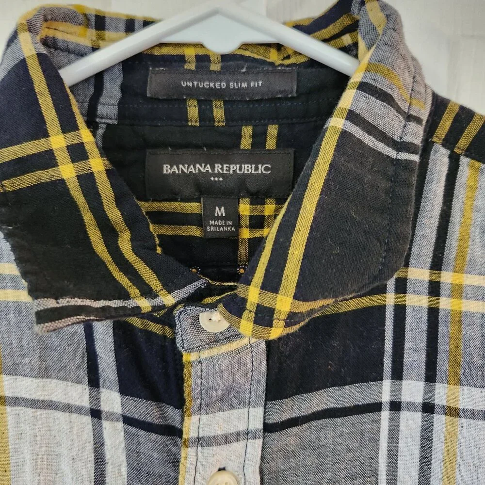 Banana Republic Untucked Slim Fit Button Down Shirt, Medium